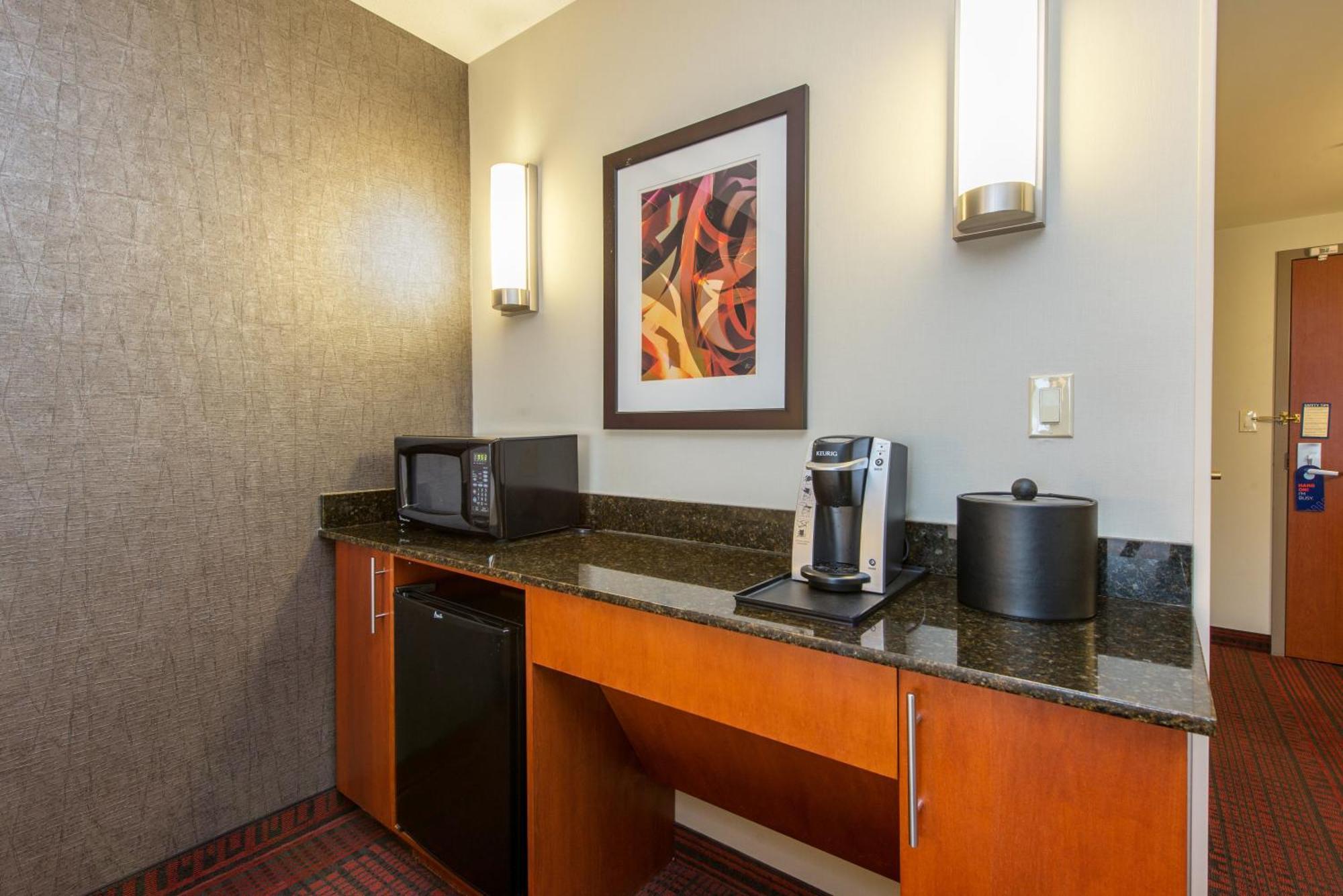Holiday Inn Express Hotel & Suites Auburn By Ihg Eksteriør bilde